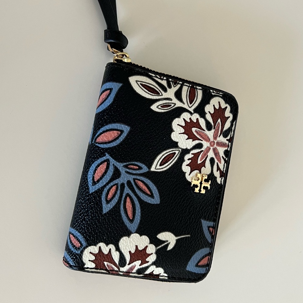 Brand New Tory Burch Zippy Wallet